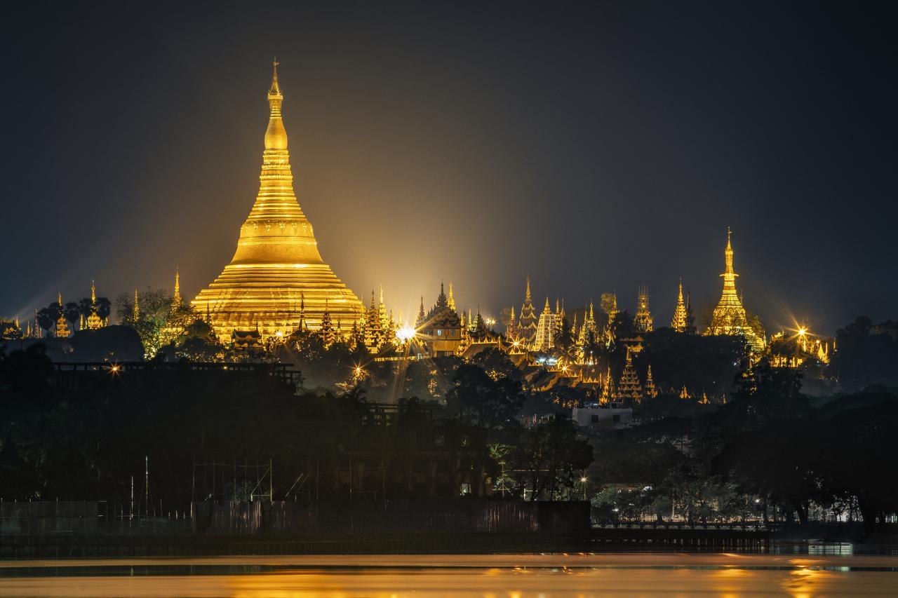 Yangon Excelsior Hotel Bagian luar foto